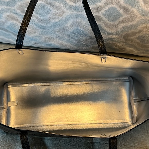 Victoria’s Secret bucket bag - Picture 2 of 2